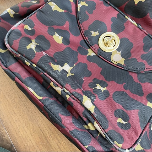 Baggallini Commuter Backpack - Picture 3 of 8